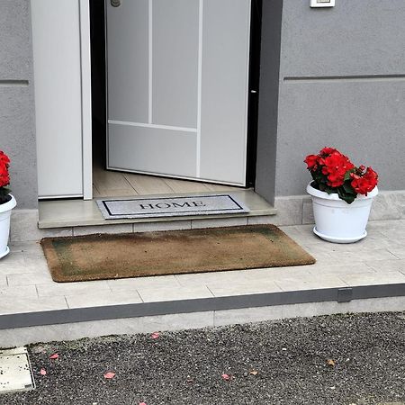 Grigio Perla Panigale, Villetta Con Giardino E Parcheggio Privato Fino A Tre Posti Auto - Un Oasi Di Tranqullita Bolonya Dış mekan fotoğraf