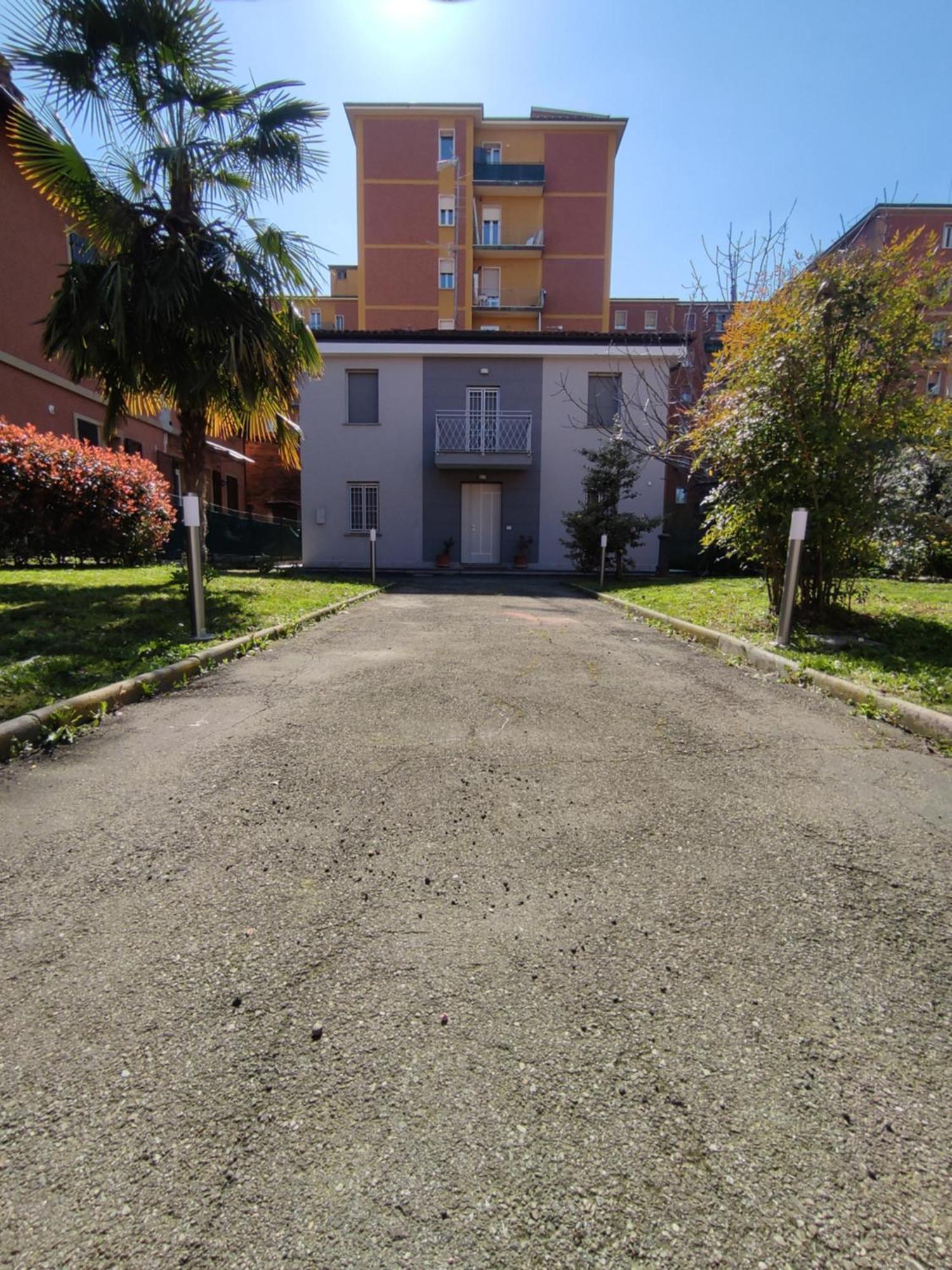 Grigio Perla Panigale, Villetta Con Giardino E Parcheggio Privato Fino A Tre Posti Auto - Un Oasi Di Tranqullita Bolonya Dış mekan fotoğraf
